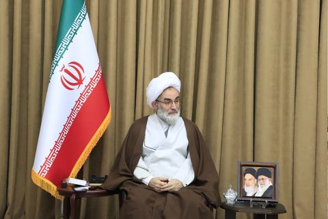 صداقت و پاکی کارکنان کمیته امداد امام خمینی(ره) نمونه و مثال زدنی است