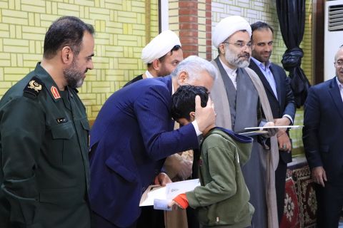 محفل انس با قرآن و ضیافت افطاری جمعی از ایتام کمیته امداد امام خمینی(ره) رشت