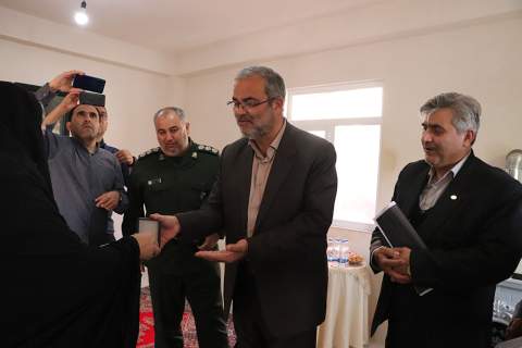 آئین افتتاح همزمان ۷۹۴ واحد مسکن مددجویی استان گیلان ، در آستارا برگزار شد