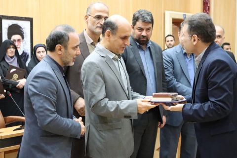 انتخاب کمیته امداد امام خمینی(ره) استان گیلان به عنوان دستگاه نمونه استانی