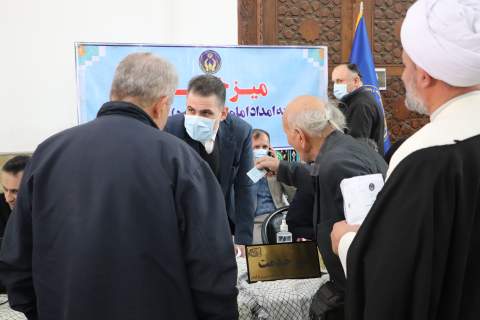 به مناسبت  دهه مبارک فجر انقلاب اسلامی برگزاری میز خدمت در مصلی بزرگ امام خمینی (ره) شهرستان رشت 
