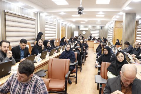 نشست خبری سیدمجتبی جلالی پور "مدیرکل کمیته امداد امام خمینی (ره) استان گیلان " با اصحاب رسانه