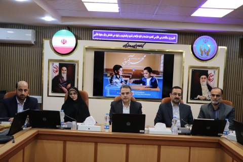 مراسم تجلیل از معلمین خیر ونیکوکار به مناسبت دهه کرامت و گرامیداشت هفته معلم برگزار شد