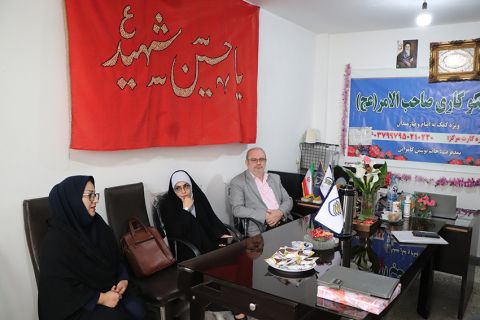 جلسه سیدمجتبی جلالی پور "مدیرکل کمیته امدادامام خمینی(ره) استان گیلان" با معاون و مدیر مرکز پایش فقر